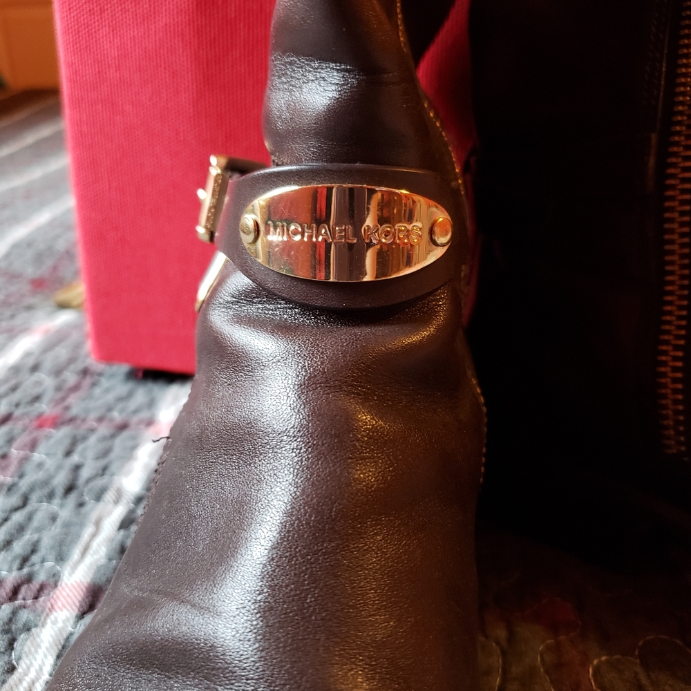 Boots - Picture 7 of 7